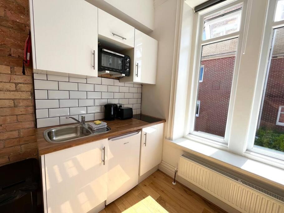 Apartamento Flat 12, 10 St John'S Road Bournemouth Exterior foto